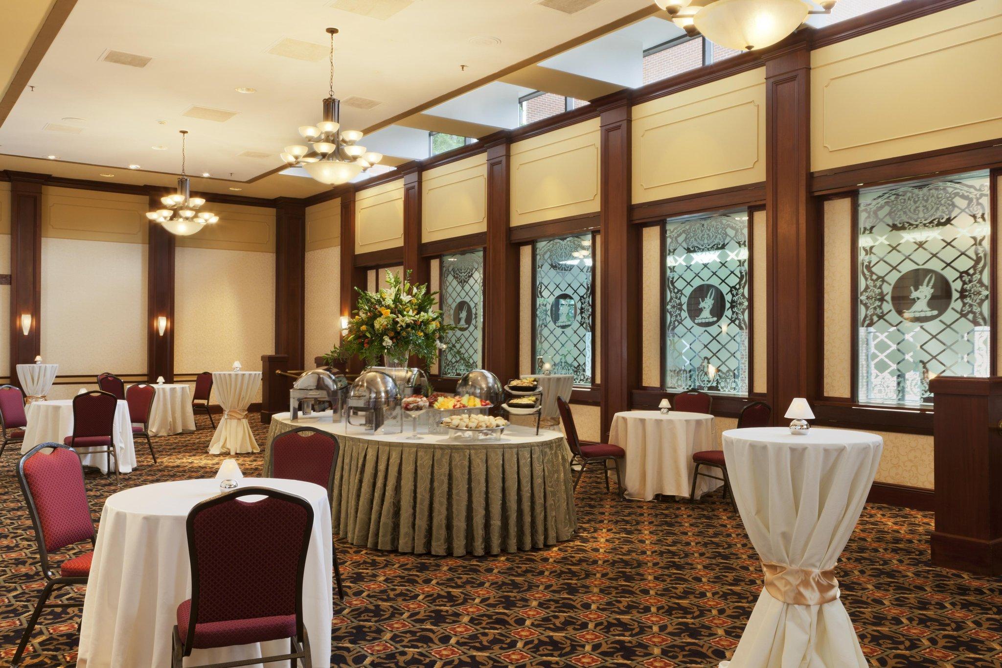 Doubletree By Hilton Charlottesville Eksteriør billede