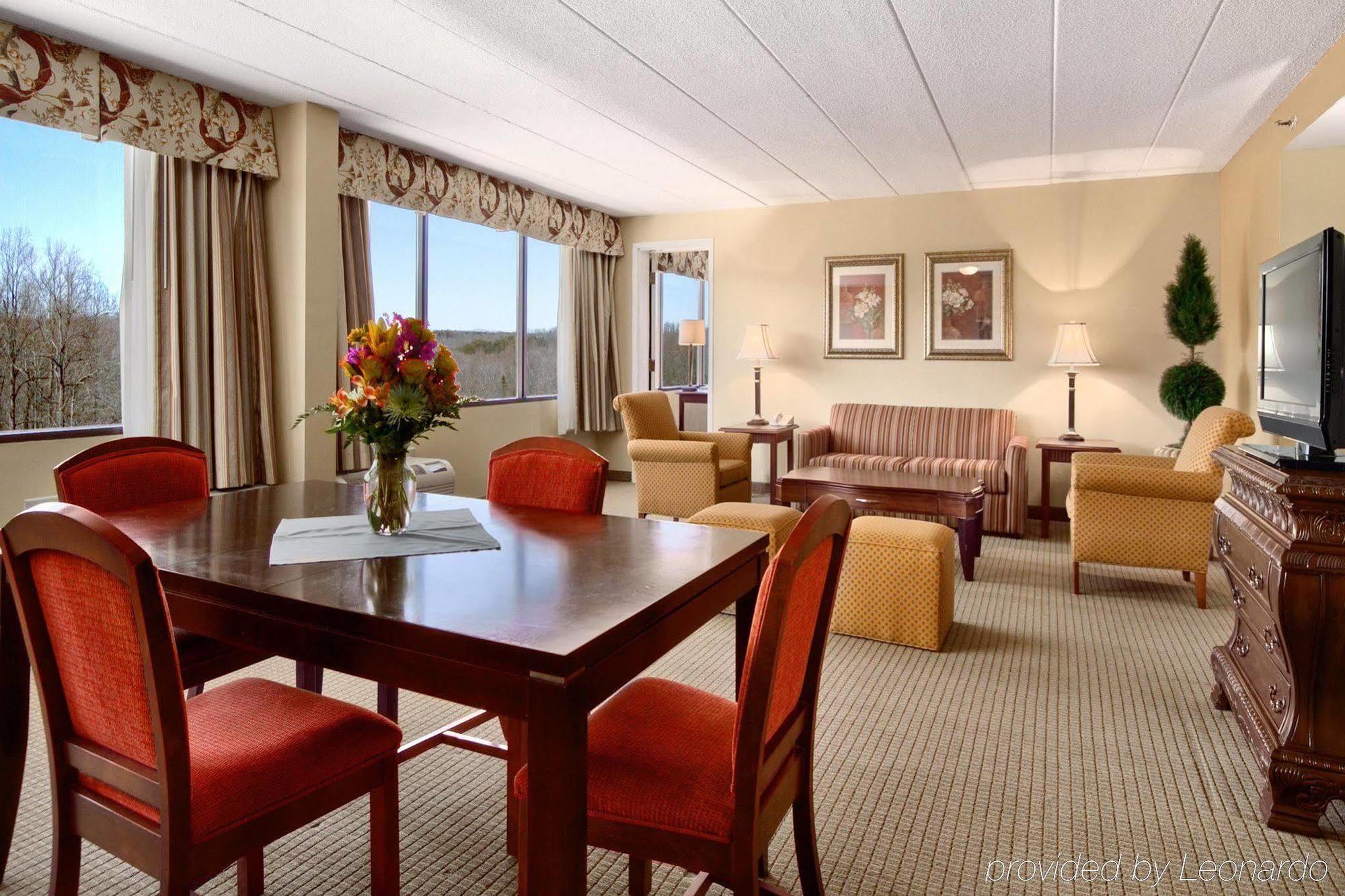 Doubletree By Hilton Charlottesville Værelse billede