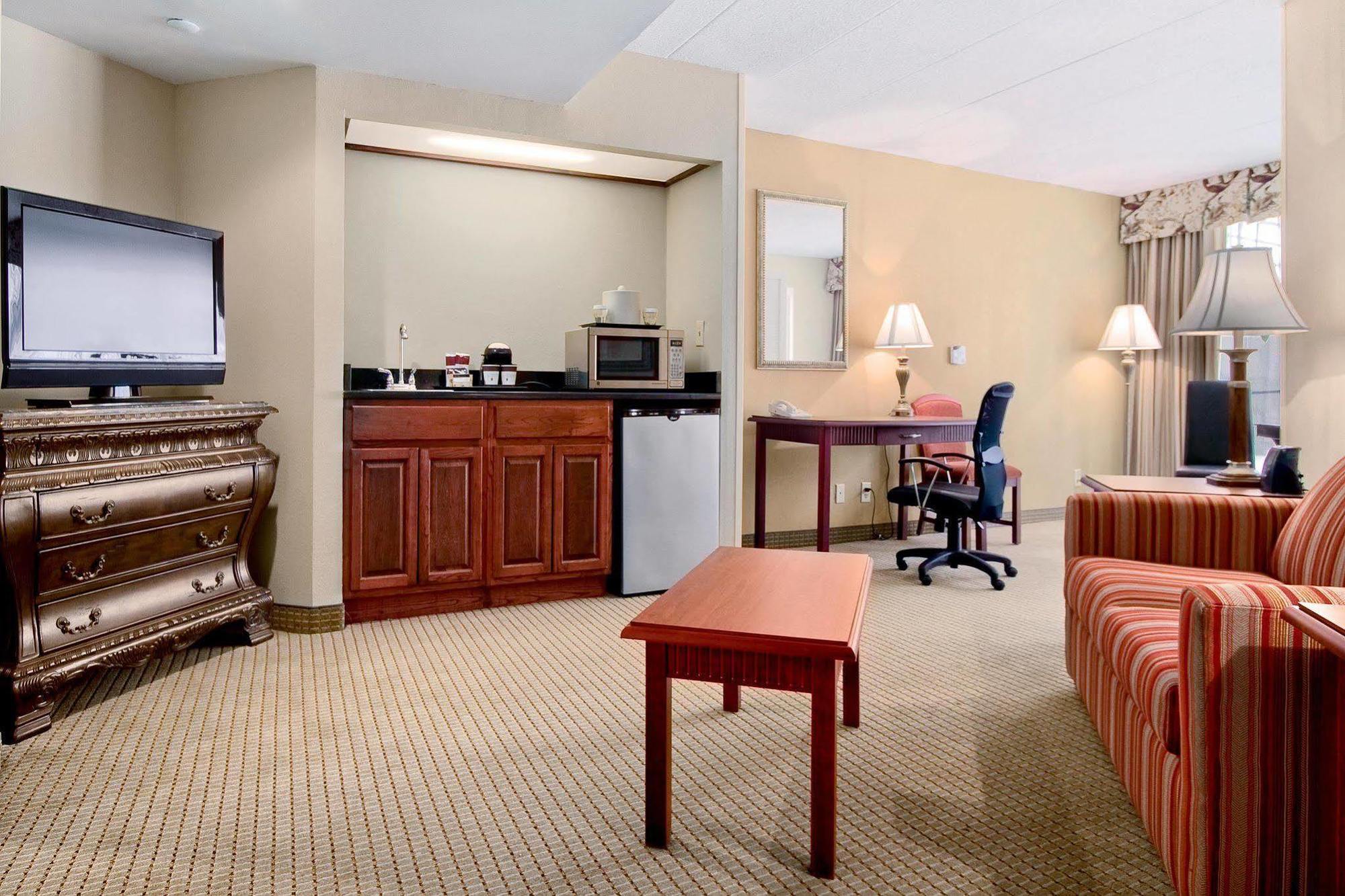 Doubletree By Hilton Charlottesville Værelse billede