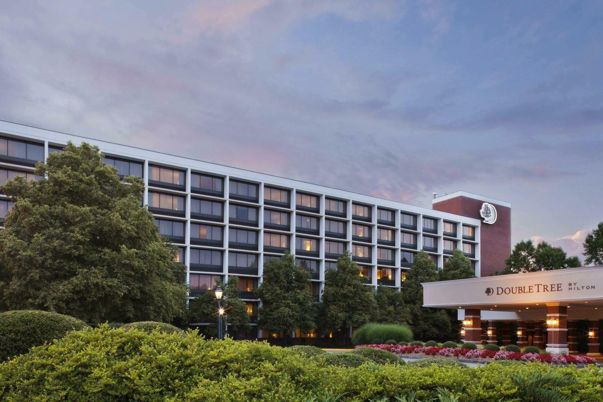 Doubletree By Hilton Charlottesville Eksteriør billede